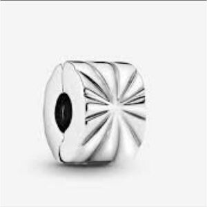 Authentic PANDORA Sunburst Clip .925
